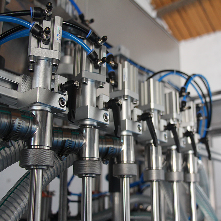  เครื่องบรรจุขวดน้ำมัน